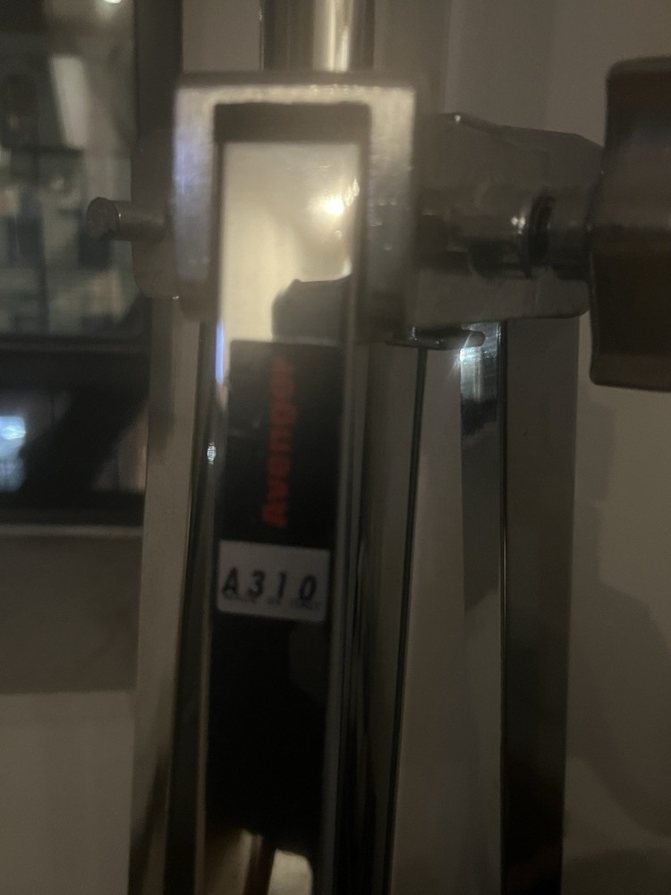 Avenger A310 medium rolling stand