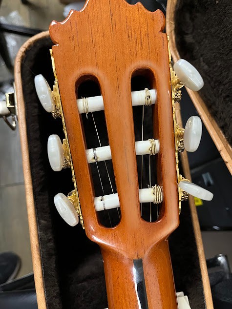Genuine 1999 José Ramírez 4E Estudio Classical Guitar Solid Wood Original Case