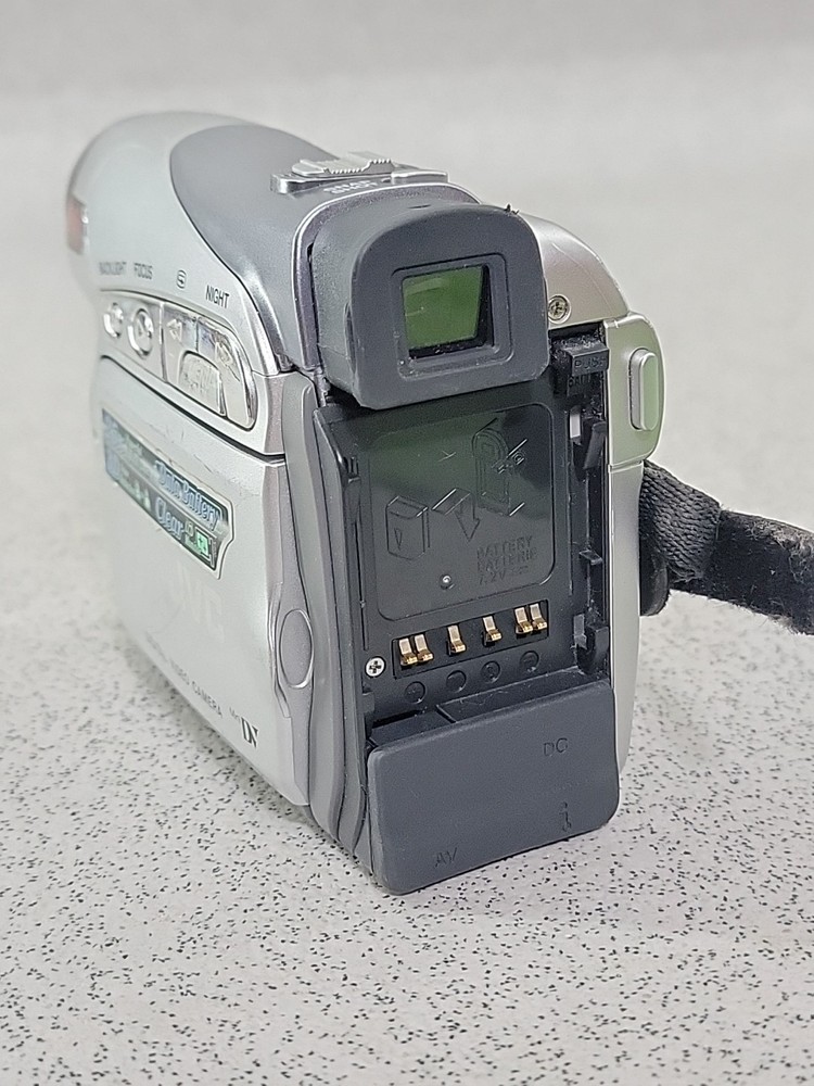 JVC GR-D240EK MiniDV Camcorder Untested Camera Only