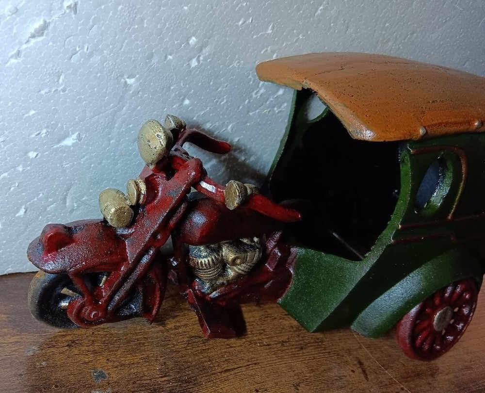 MOTORCYCLE WITH CAB CAST IRON NICE COLLECTIBLE