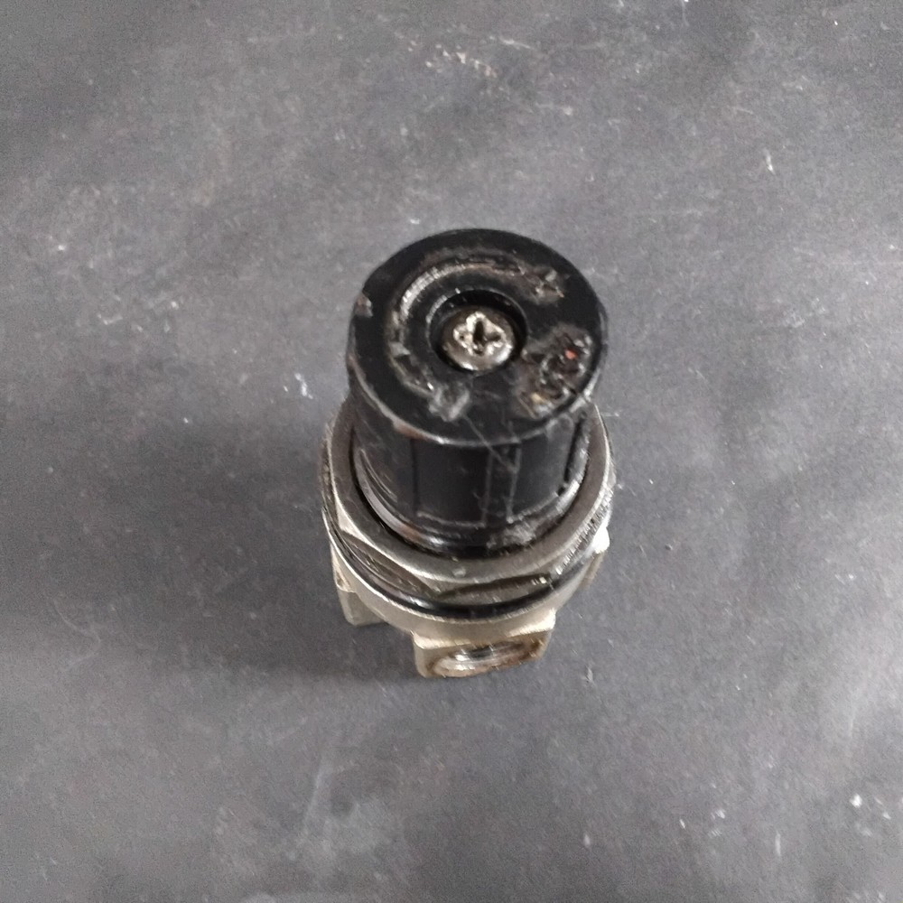 SMC NAR111-N01-X247 COMPRESSOR REGULATOR ($13 OBO)