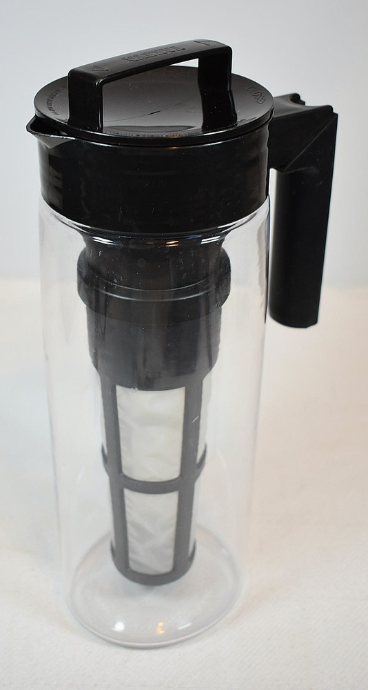 Cold Brew Coffee Maker, TAKEYA 2qt Shatterproof Black, Plastic, w/Leak-Proof Lid