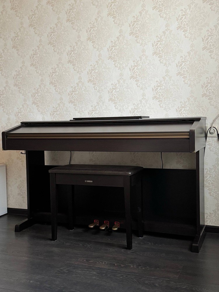 Yamaha Piano YDP-181 Arius Digital Piano