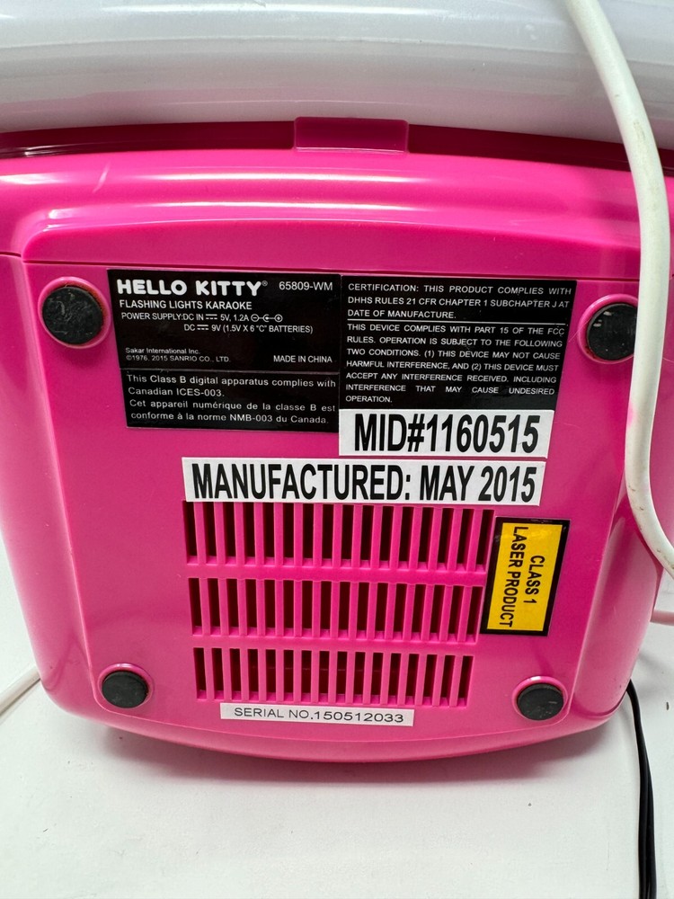 HELLO KITTY FLASHING LIGHTS KARAOKE MACHINE 2015 w/ Microphone Tested & Works!