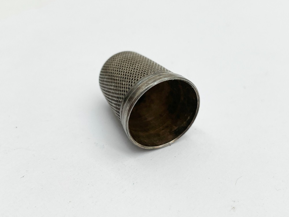 VINTAGE / ANTIQUE SOLID STERLING SILVER THIMBLE JF SIZE 9