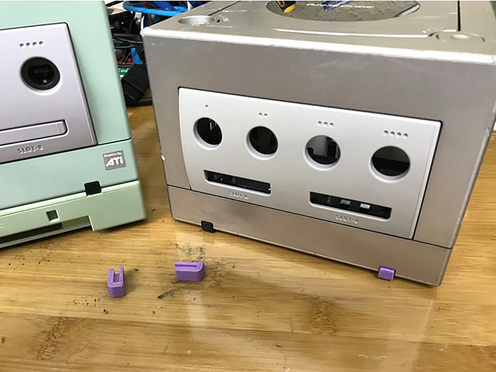 4 x Nintendo GameCube Console Feet Plastic Replacement Part Foot Piece [4-Pack]