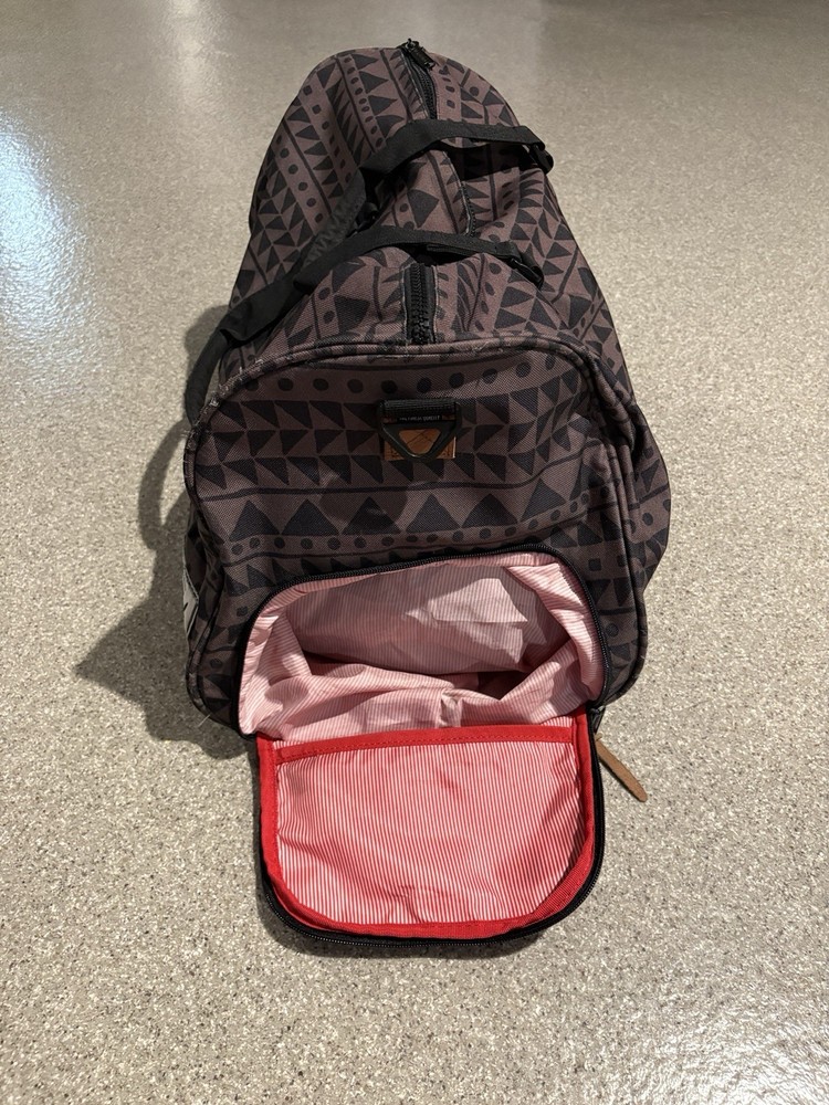 Hershel Supply Co. Novel Duffle / Geometric Triangle Pattern / Brown-Black