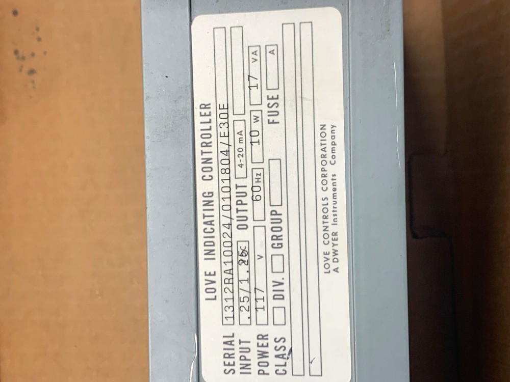LOVE INDICATING CONTROLLER 117V O/P 4-20mA 17VA 10W