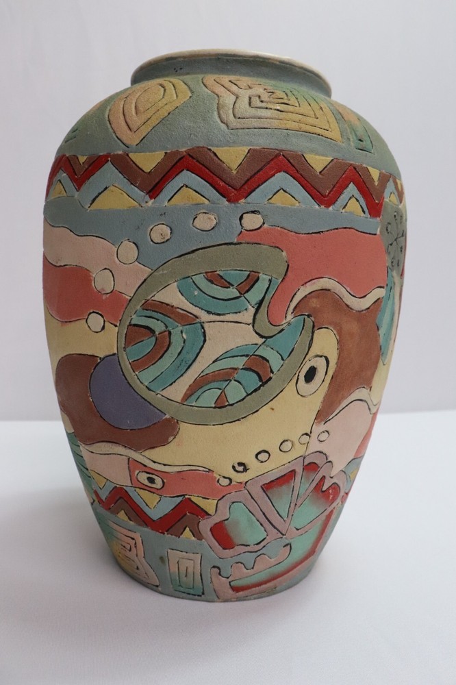 Ceramic Carved 10"