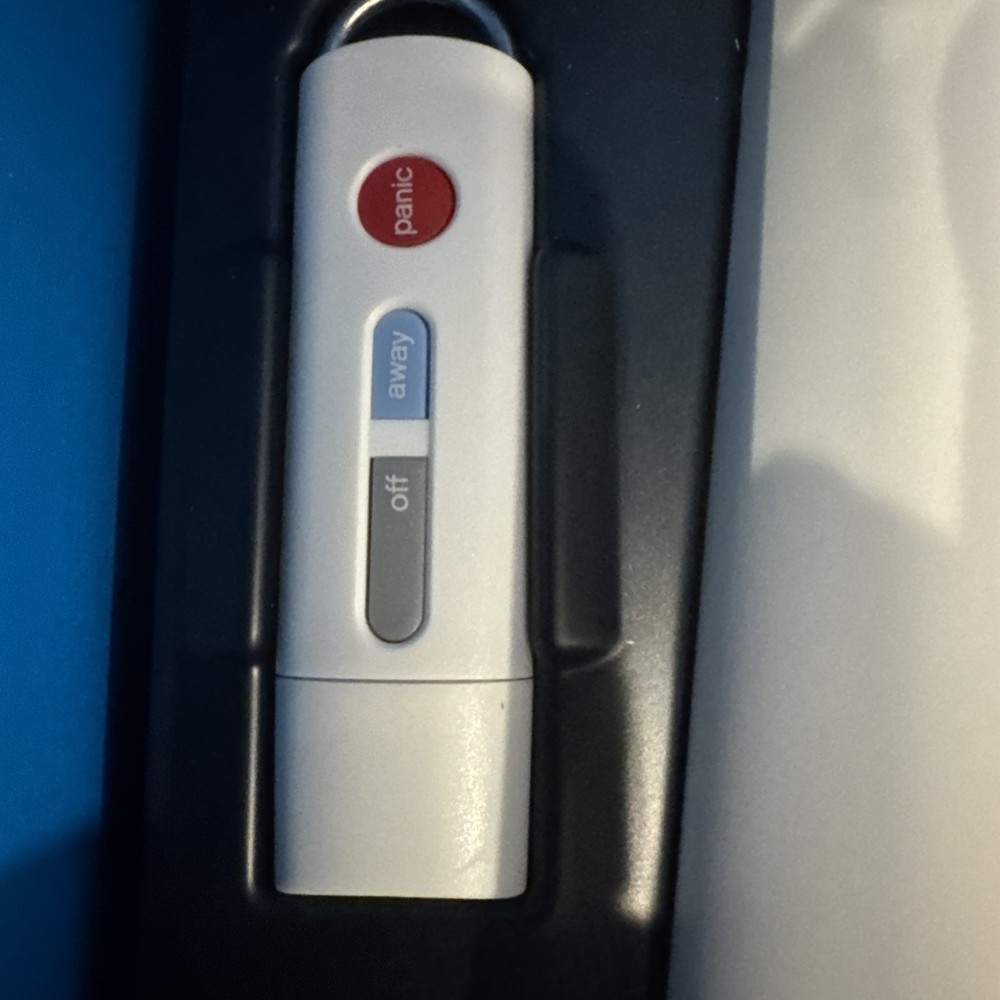 SimpliSafe Home Security System 7 PC Extra Original White New