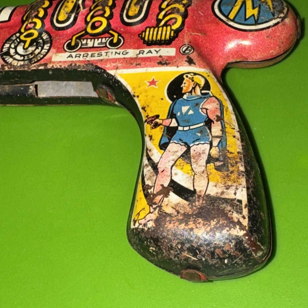 Flash Gordon Tin Lithographed Arresting Ray Gun King Features Synd