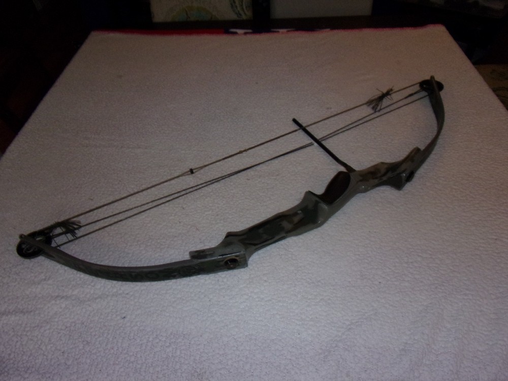 Ben Pearson Compound Bow