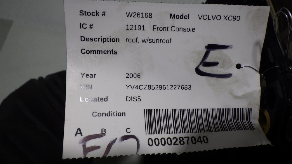 06 VOLVO XC90 Front Console roof
