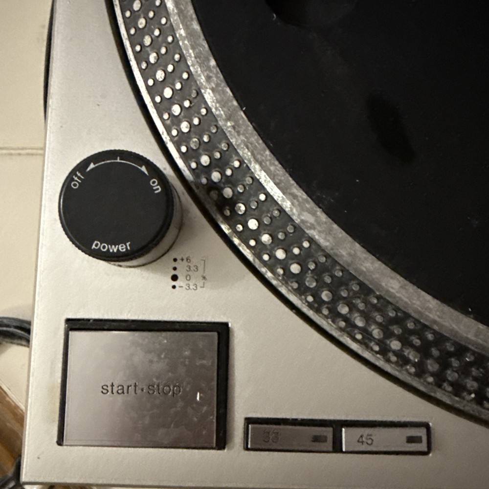 Technics SL-1200MK2 Direct Drive Turntable System, Silver