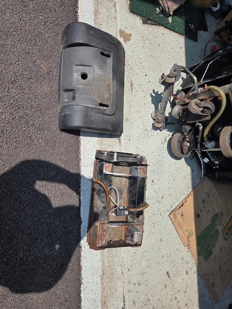 BRASH BASE ASSY FOR TORNADO SCRUBBER 99685  -- READ DESCRIPTION