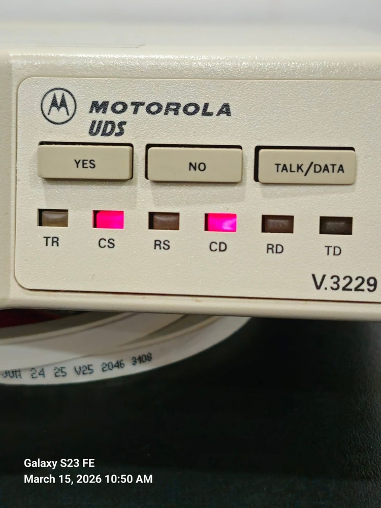 Motorola V.3229 14.4KBPS UDS Mount Modem LCD Display