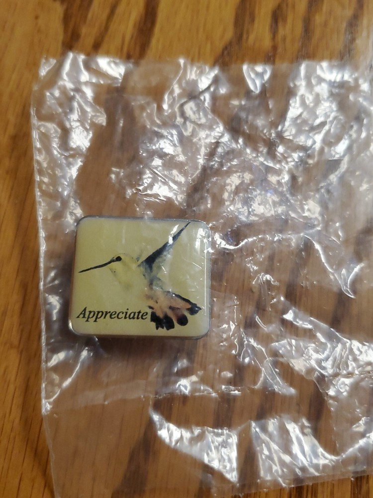 Appreciate hummingbird Lapel Pin kc