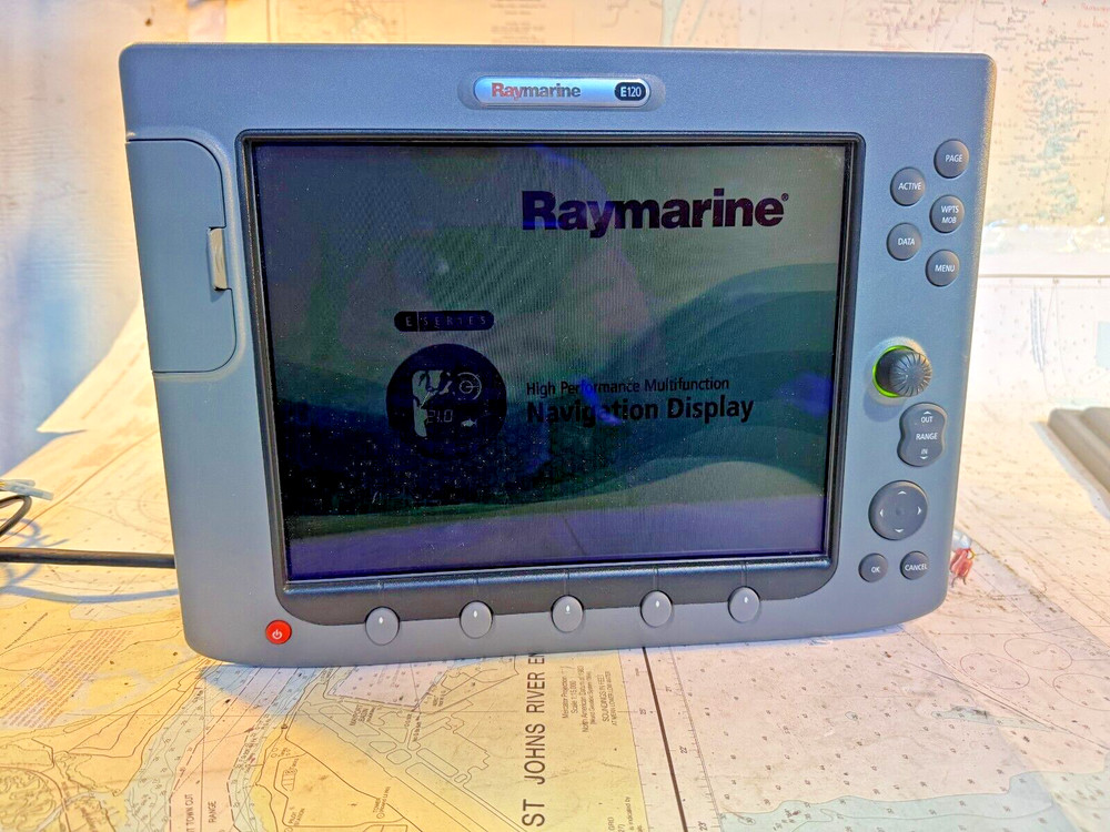 Raymarine E120 E02013 GPS Chartplotter Multifunction Display ONLY; Tested