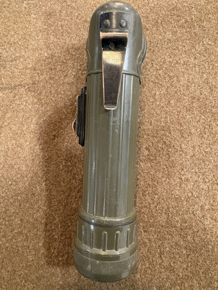 Original WW2 USGI TL-122D Flashlight