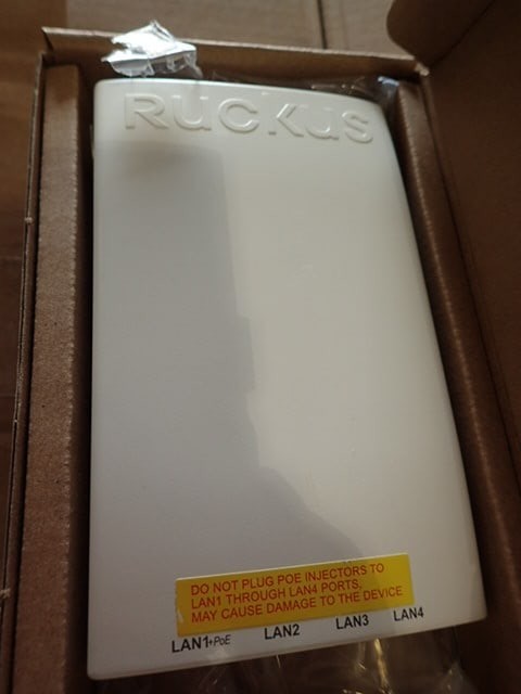 2 X Ruckus H510 Wireless Access Point with Mounting bracket