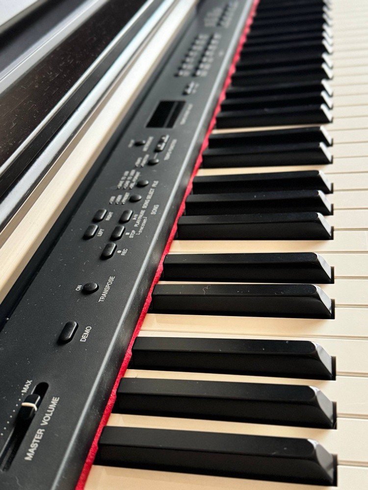 Yamaha Piano YDP-181 Arius Digital Piano