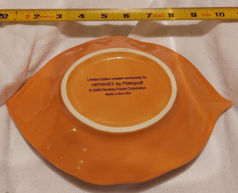 Hershey's by Pfaltzgraff (2000) Leaf Candy Dish