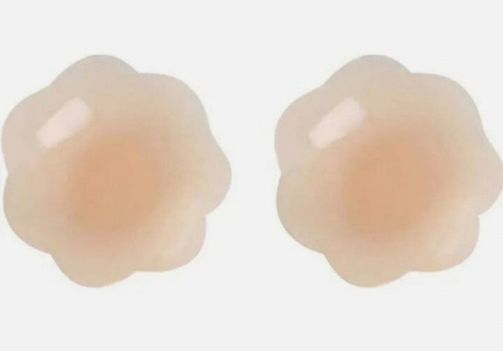 Ezulla Invisible Silicone Nipple Covers, Reusable Self Adhesive [Medium Shade
