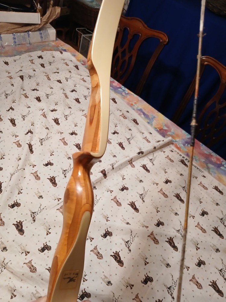 Very Vintage Wing Archery Swift Wing recurve 42# refinished