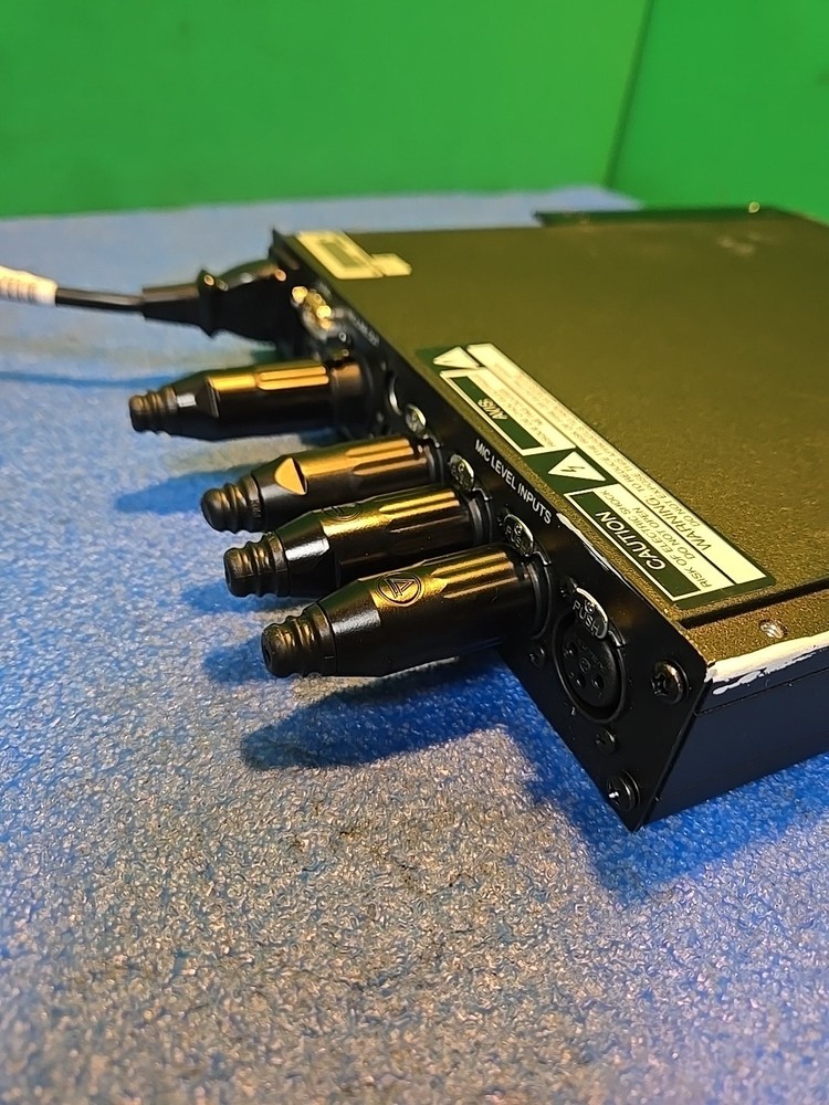 Shure SCM410 Automatic Microphone Mixer | IntelliMix SCH410