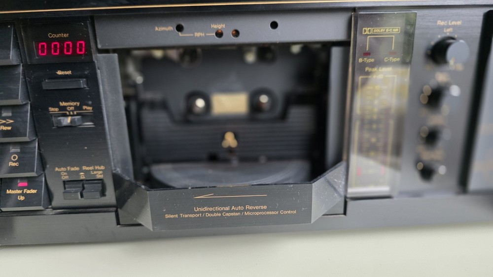 Nakamichi RX-303 Unidirectional Auto-Reverse Cassette Deck.