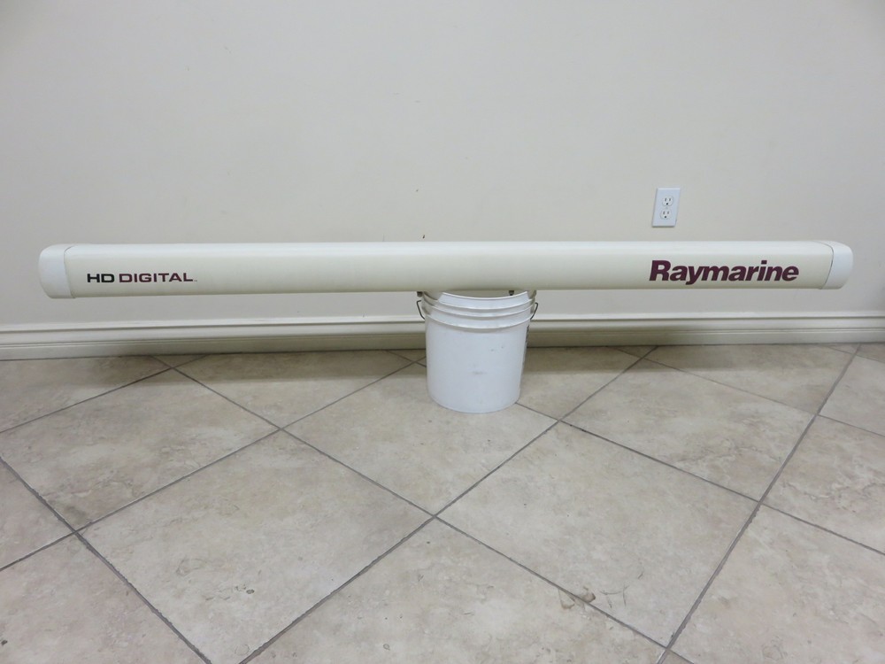 Raymarine E52084 HD Digital Boat Marine 72" Open Array Radar Antenna