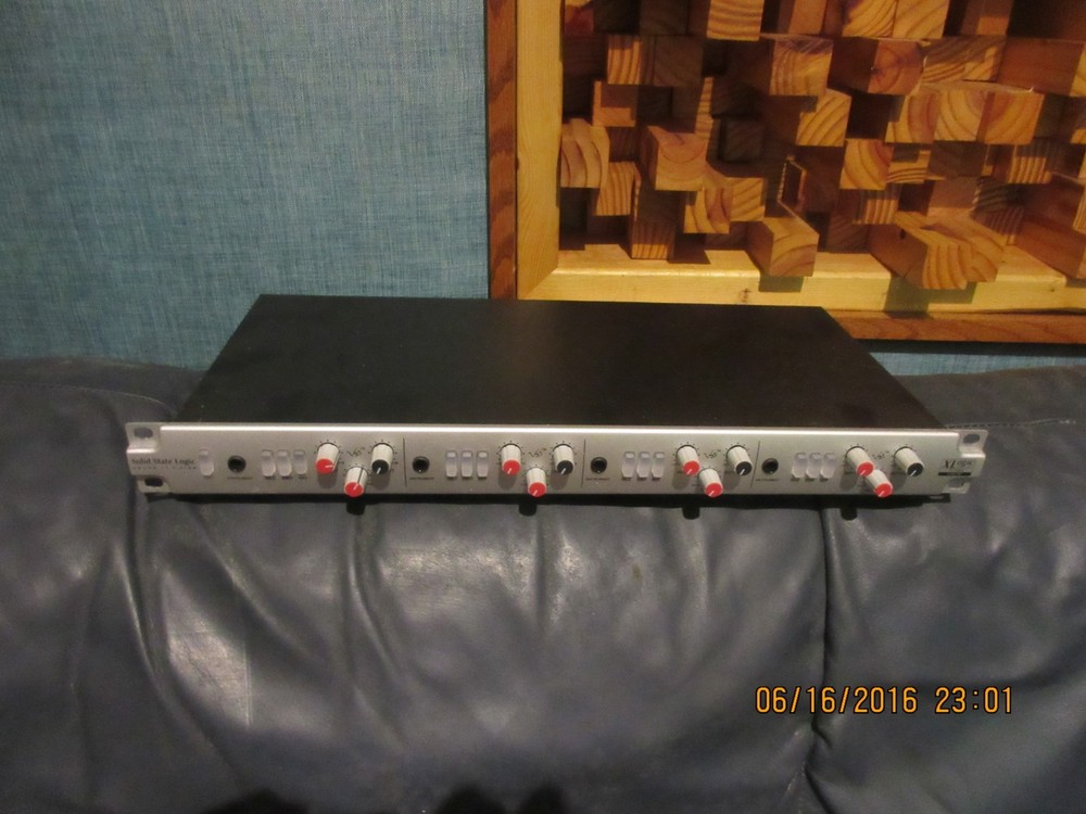 SSL SOLID STATE XLOGIC ALPHA CHANNEL MICROPHONE PREAMP & EQUALIZER W/ POWER CORD