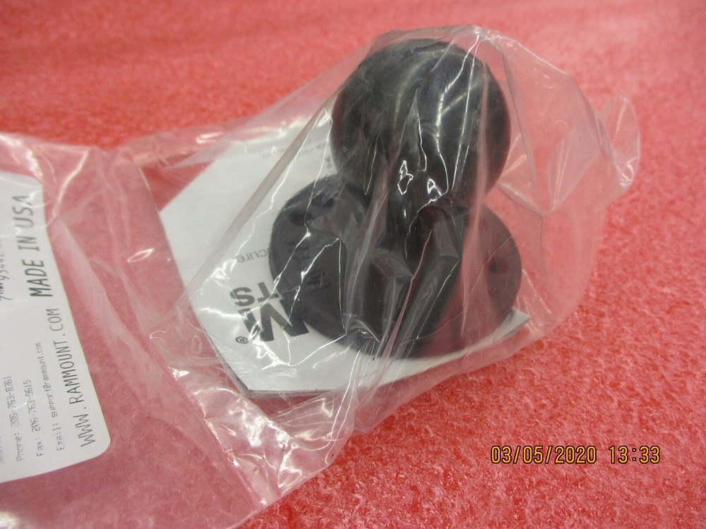 RAM MOUNT- RAM-202U - ball mount; 2 1/2in dia. Base