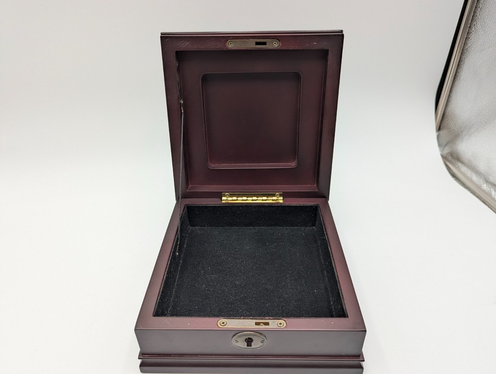 Allied Frame Marine Corps Executive Box 8" x 8" x 4"