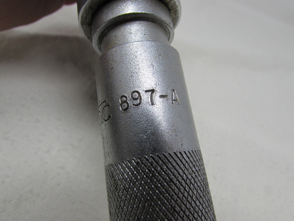 OTC 897A Thread Chaser Complete with 6 Dies Ready to Use