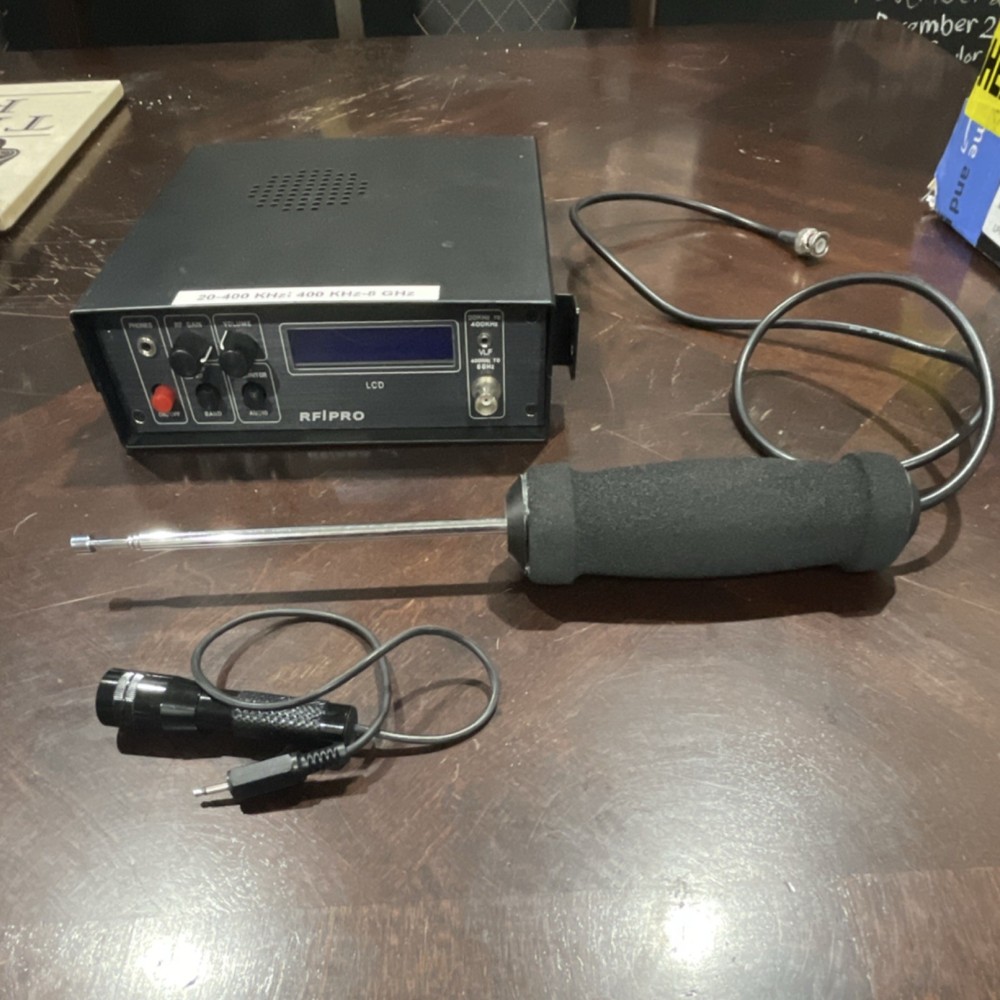 CSR/PRO 6105 Professional Radio Frequency (bug) Detector and Locator