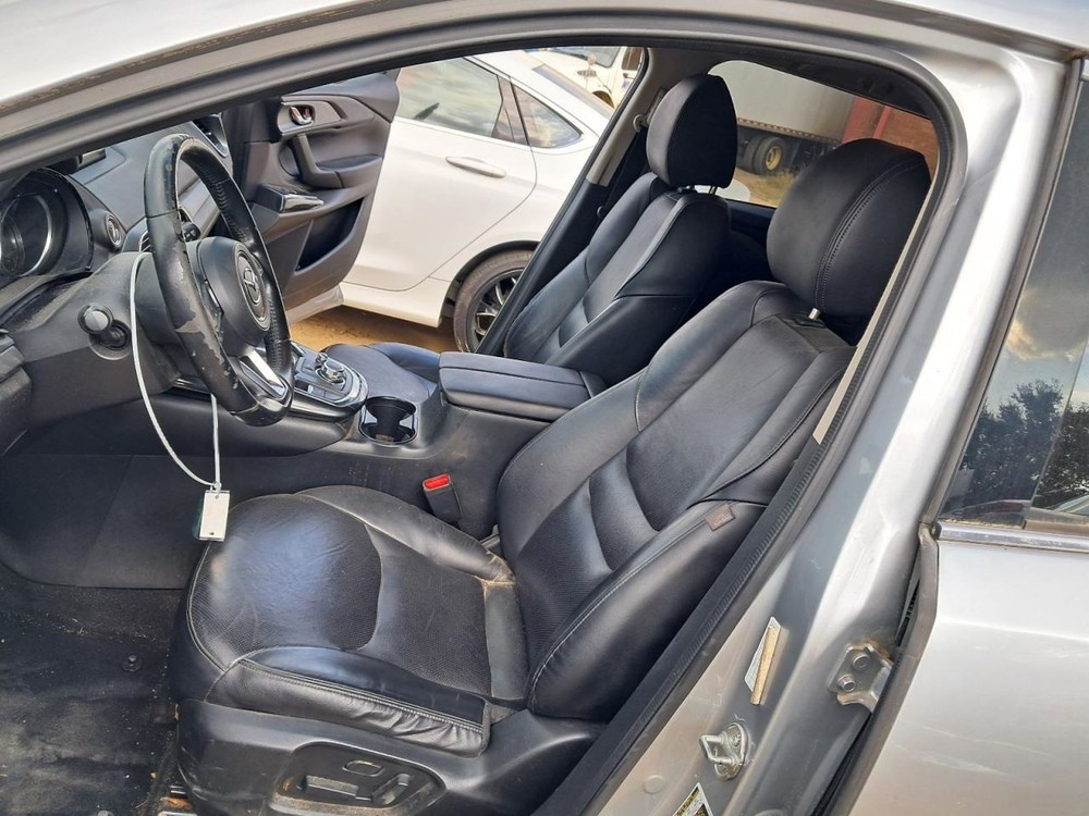 CX-9 2018 Glove Box 4792792