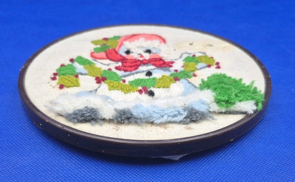 Charming Vintage Mrs Snowman Needlepoint 7.5" Diameter