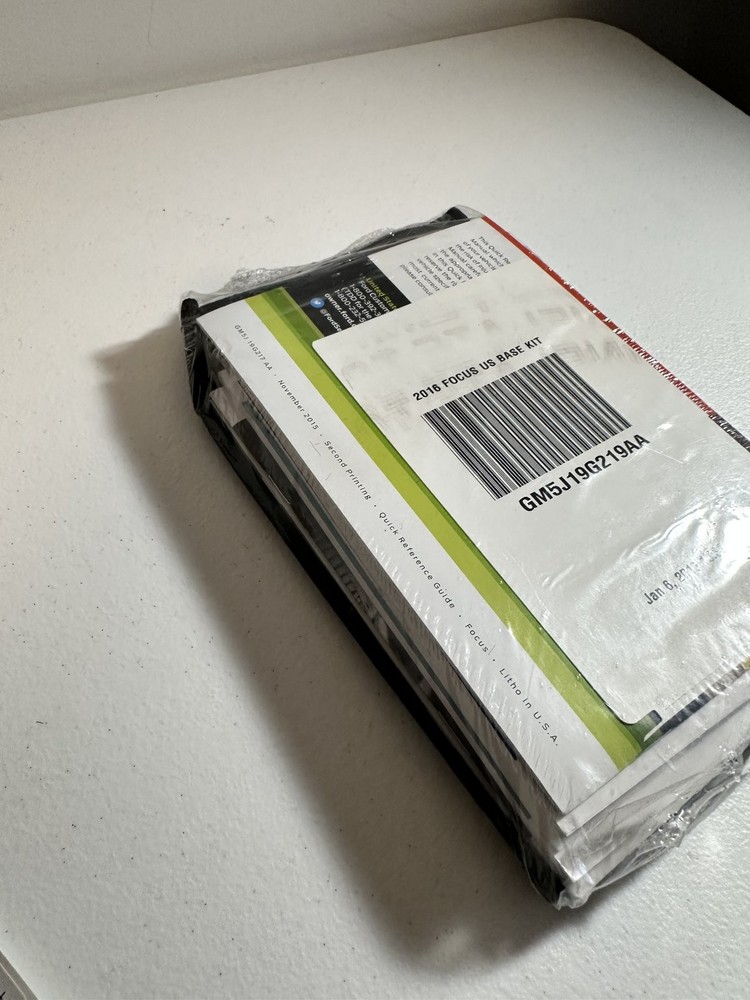 2016 Ford Focus Owner's Manual Set OEM