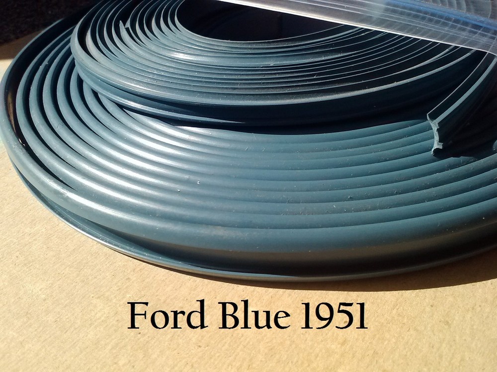 Convertible top wire-on trim wire-on plastic insert type