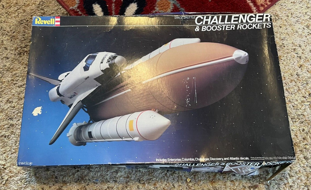 Revell 1:144 Scale SPACE SHUTTLE CHALLENGER w/BOOSTERS/CARGO/& MORE Open BOX