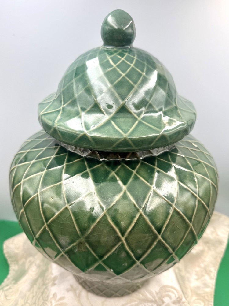 Beautiful Large Green Diamond Cut Pattern Ginger Jar