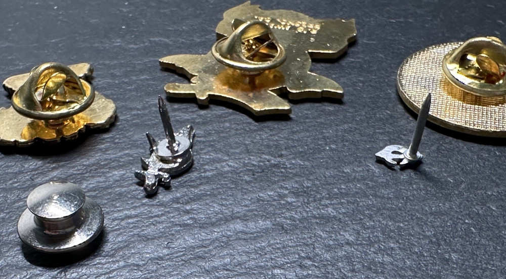 5 DIFFERENT VINTAGE SHRINER PINS I181