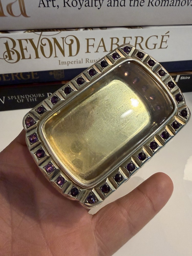 Antique silver gilt snuff box set with natural amethyst