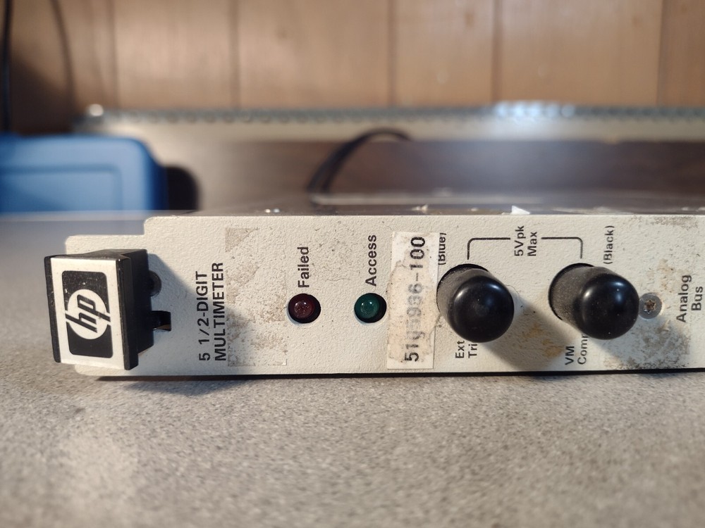 HP E1411B 75000 SERIES 5-1/2-DIGIT MULTIMETER