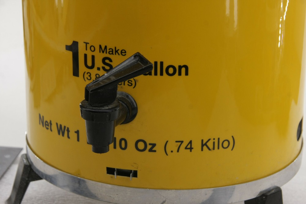 West Bend 30-Cup Coffee Percolator in Kodak Developer Wrap 2Mug Needs Power USED