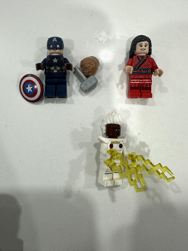 Lego Marvel Mini figures small lot
