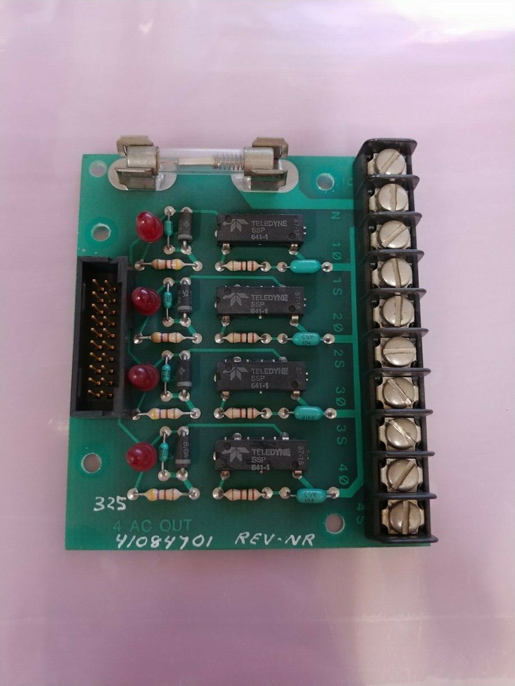 Universal Instruments 4 AC Out 41084701