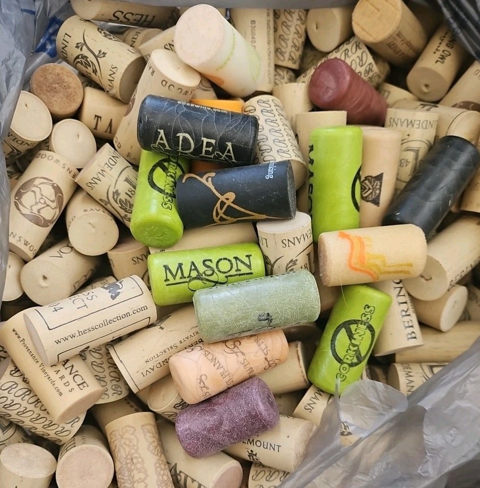 Synthetic Wine Corks 273 Count Used