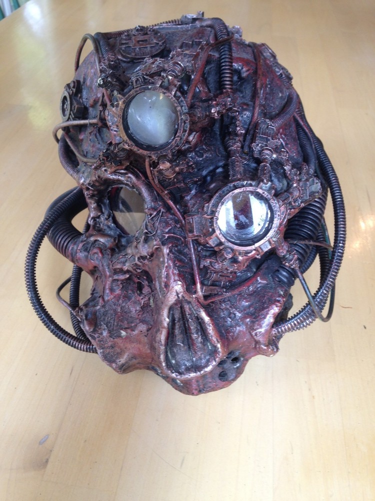 Borg Style Mask, Brown Resin